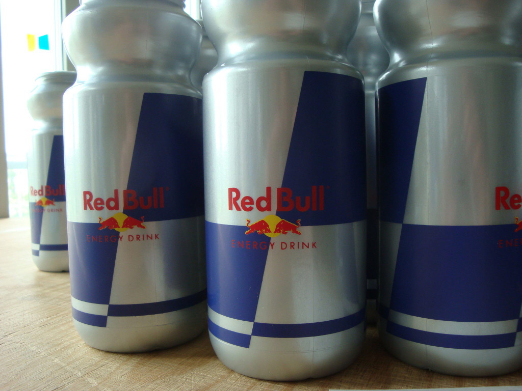 Chris Hart Gmbh Siebdruck Sticker: Red Bull Trinkflaschen