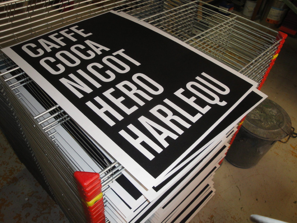 Chris Hart Gmbh Siebdruck Plakate: Caffe Coca Nicot Hero Harlequ