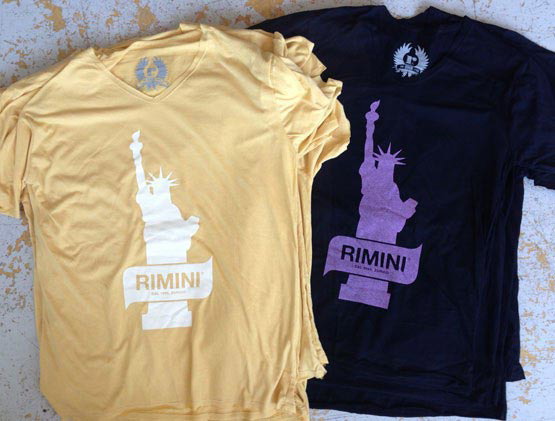 Chris Hart GmbH Siebdruck und Beschriftungen Zürich: T-Shirt + Textil Prints - Direktdruck Kleider: Rmini Bar: Bild4